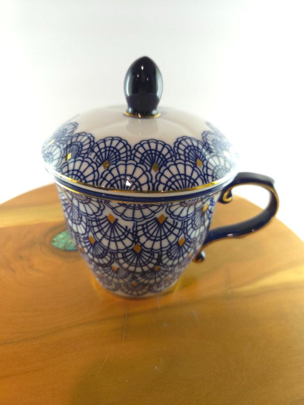 Vintage Teavana Blue & White Gold Fish Scale Porcelain Tea Mug w/ Infuser & Lid